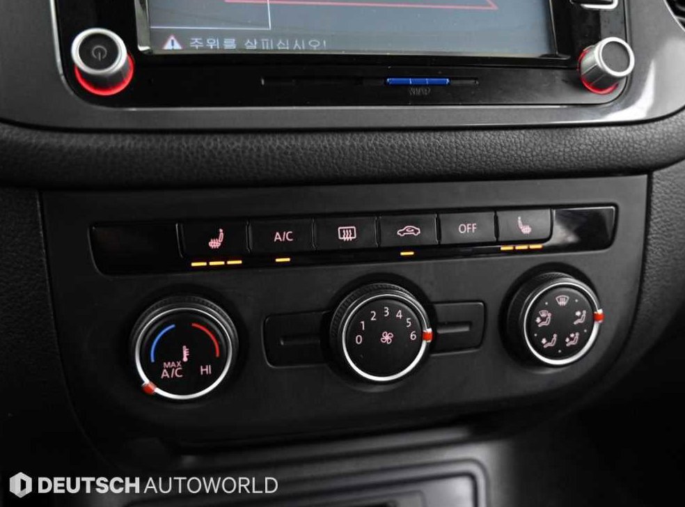폭스바겐 티구안 2.0 TSI 컴포트 사진 17