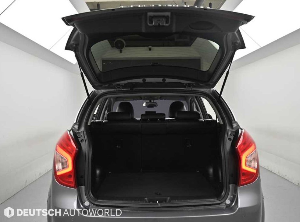 KG모빌리티(쌍용)  코란도 2WD 2.0 CVS 사진 19