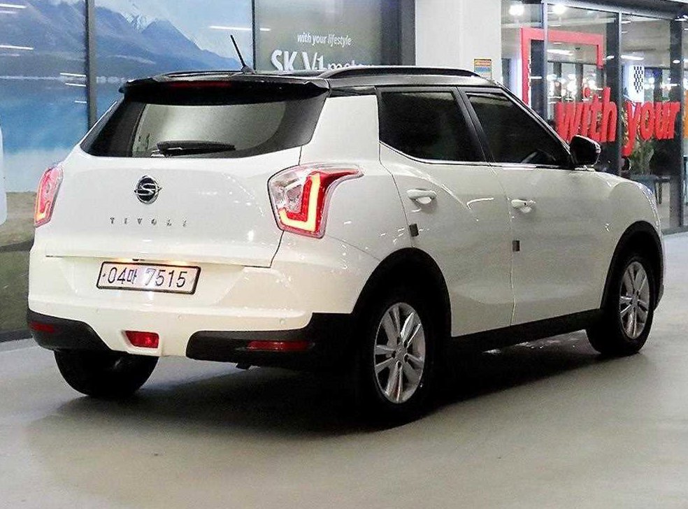KG모빌리티(쌍용)  티볼리 2WD 가솔린 VX 사진 4