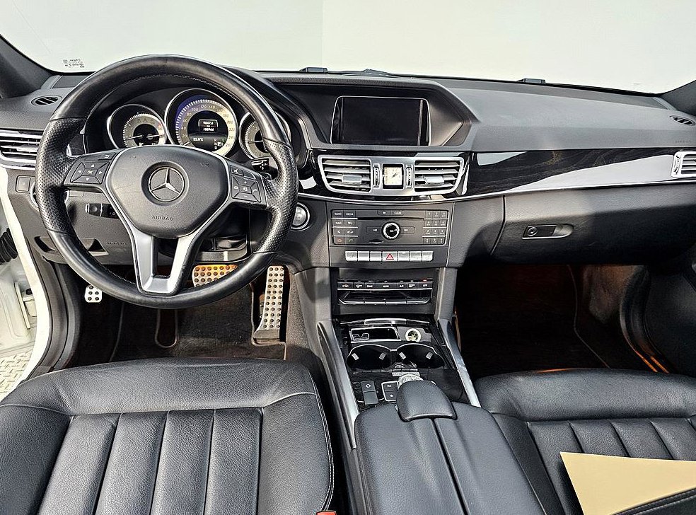벤츠 E 클래스 E250 블루텍 4MATIC 아방가르드 사진 5