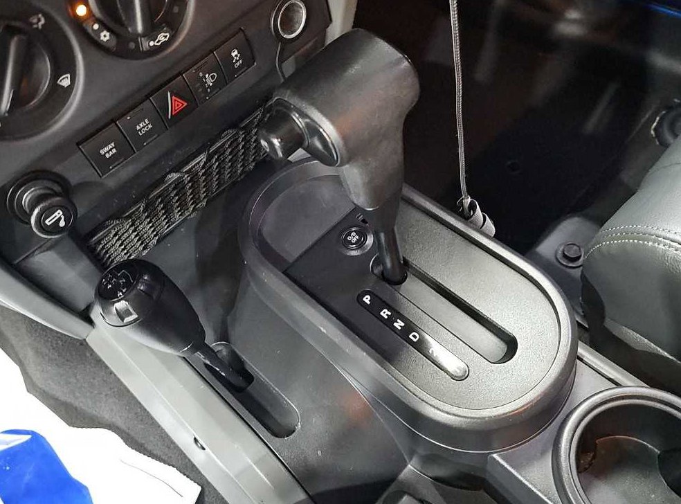 지프 랭글러 2.8 루비콘 4DR 사진 8
