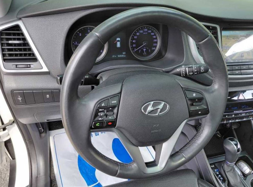 현대 투싼 디젤 1.7 2WD 사진 12