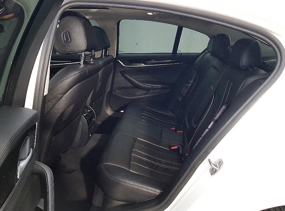 BMW 5시리즈 520d 럭셔리 스페셜 에디션 사진 9