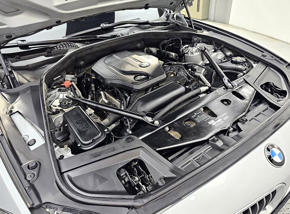 BMW 5시리즈 520d xDrive M 에어로다이나믹 프로 사진 6