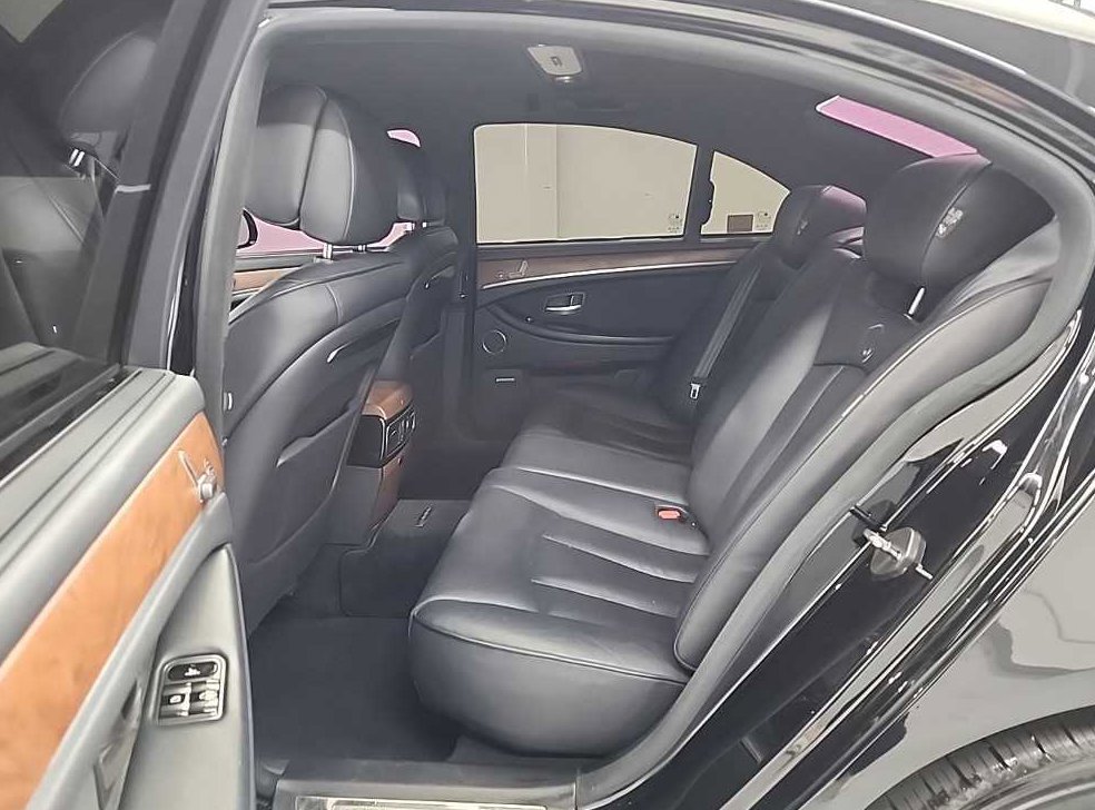 KG모빌리티(쌍용)  체어맨 가솔린 4WD CW700 4TRONIC 사진 12