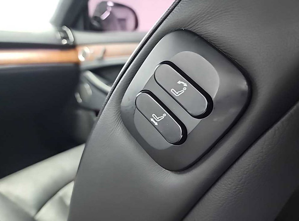 KG모빌리티(쌍용)  체어맨 가솔린 4WD CW700 4TRONIC 사진 16