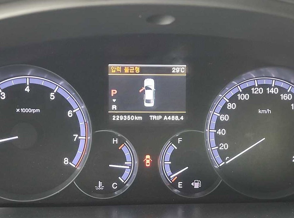 KG모빌리티(쌍용)  체어맨 가솔린 4WD CW700 4TRONIC 사진 6