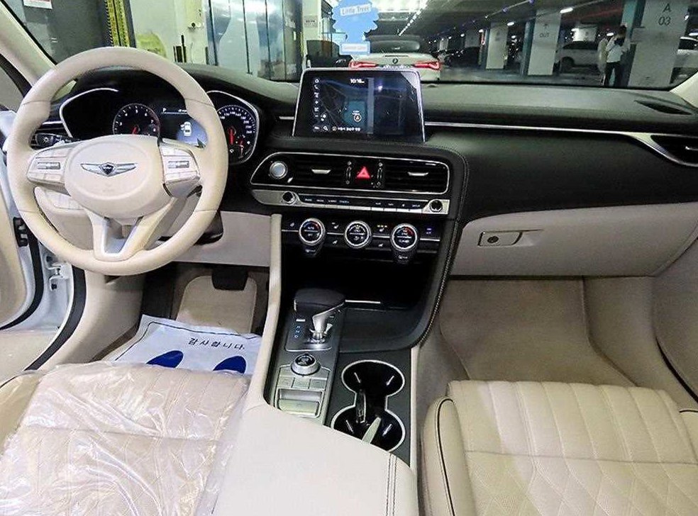 제네시스 G70 2.0T AWD 사진 10