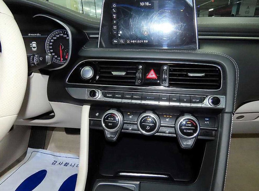 제네시스 G70 2.0T AWD 사진 11