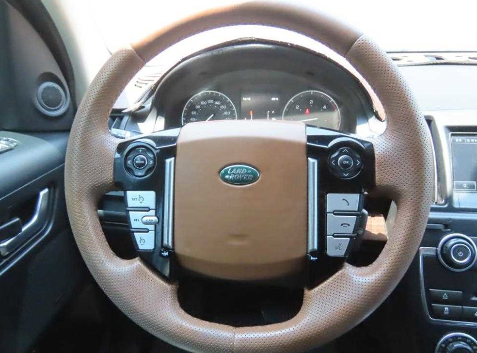 랜드로버 프리랜더 2.2 SD4 HSE 사진 9