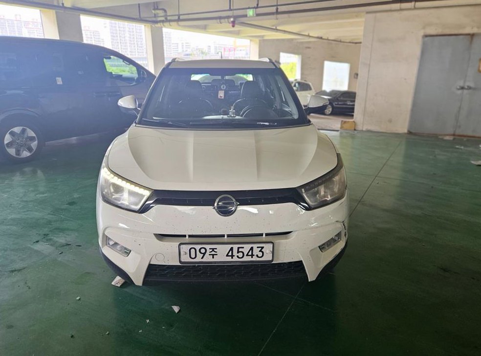 KG모빌리티(쌍용)  티볼리 디젤 2WD 1.6 VX 사진 2