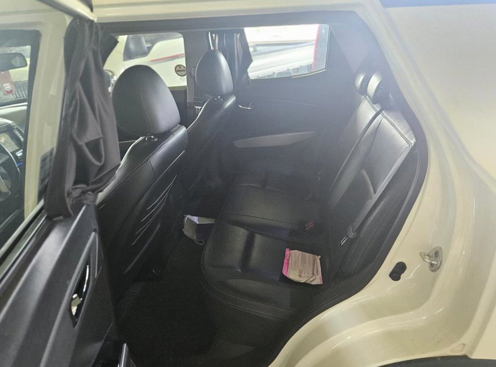 KG모빌리티(쌍용)  티볼리 디젤 2WD 1.6 VX 사진 6
