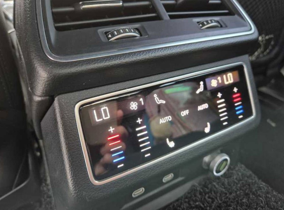 아우디 A6 45 TFSI 프리미엄 사진 15