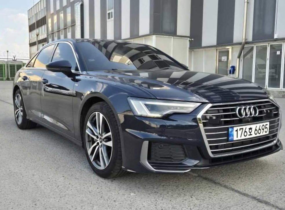 아우디 A6 45 TFSI 프리미엄 사진 2