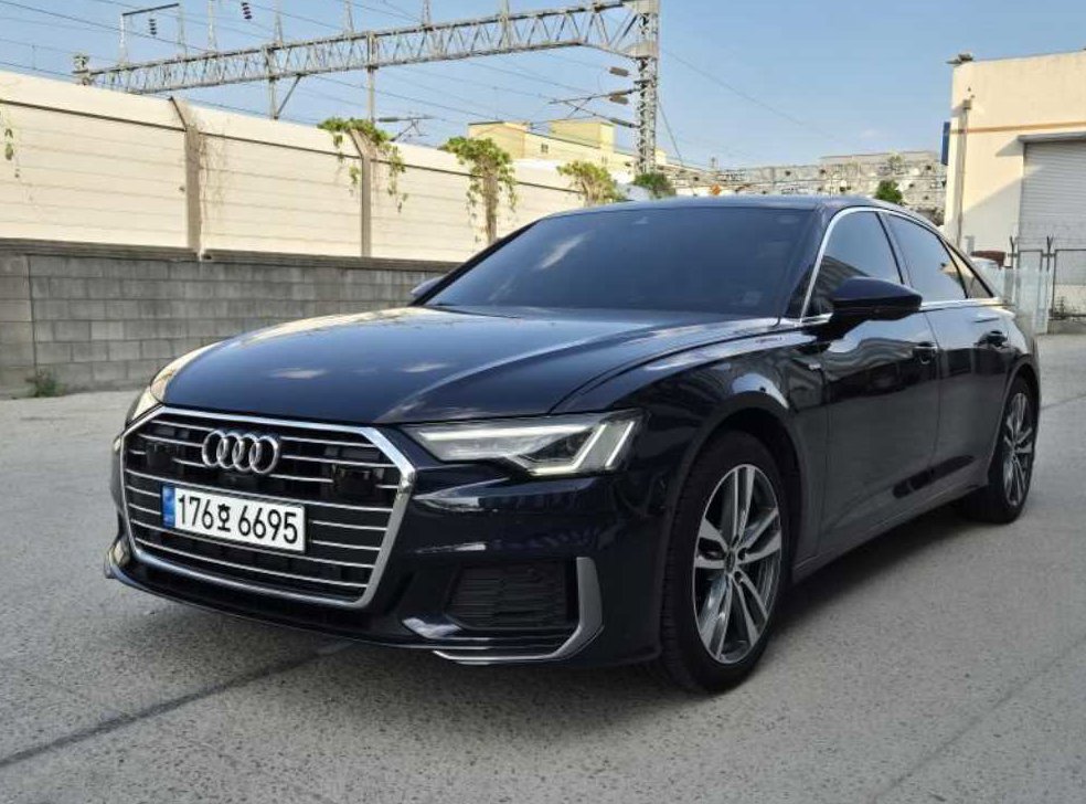 아우디 A6 45 TFSI 프리미엄 사진 3