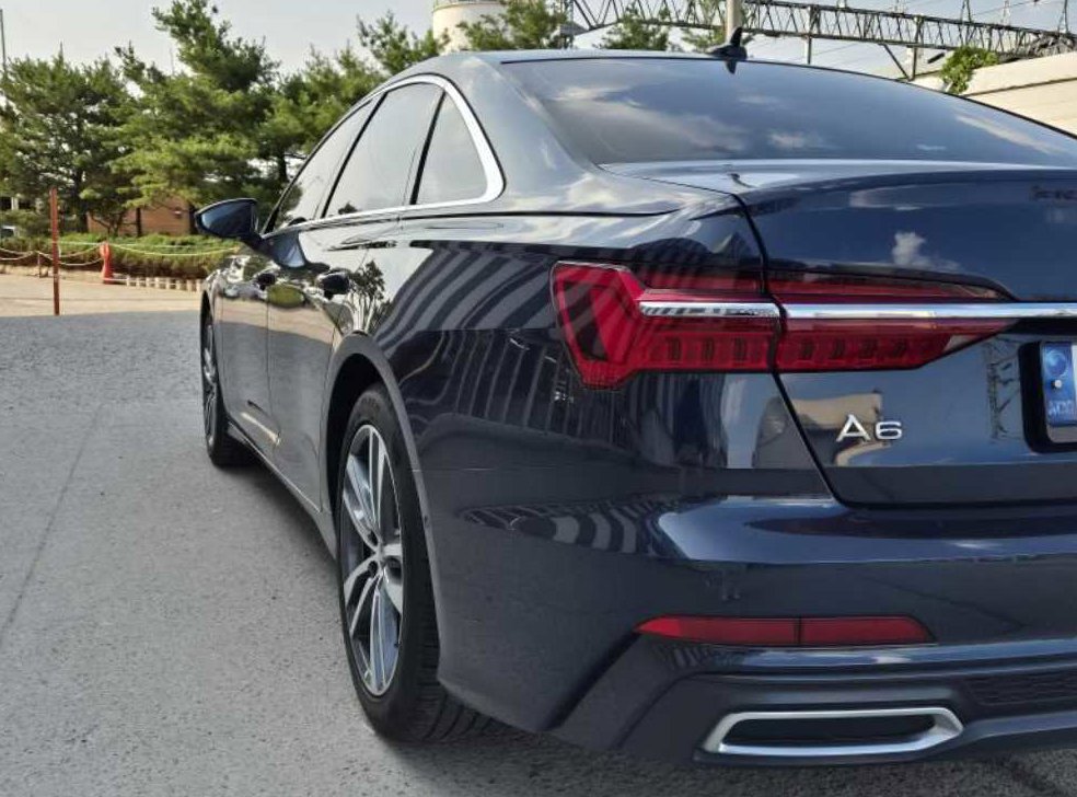 아우디 A6 45 TFSI 프리미엄 사진 5