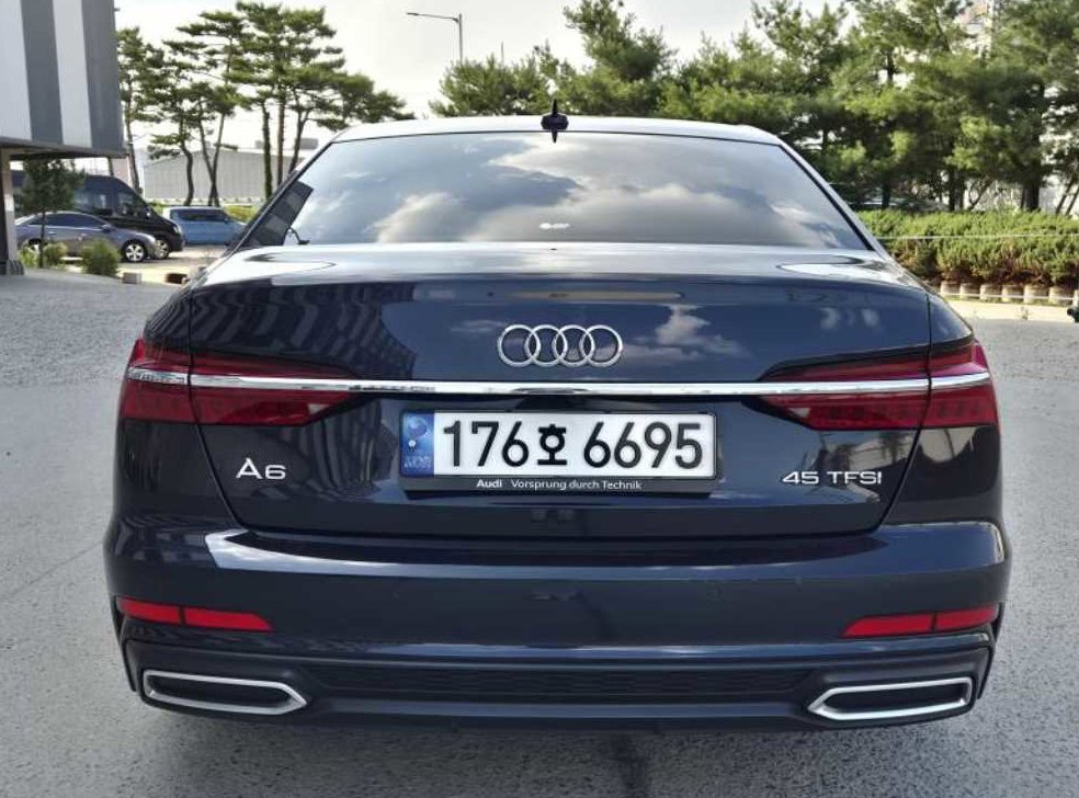 아우디 A6 45 TFSI 프리미엄 사진 7