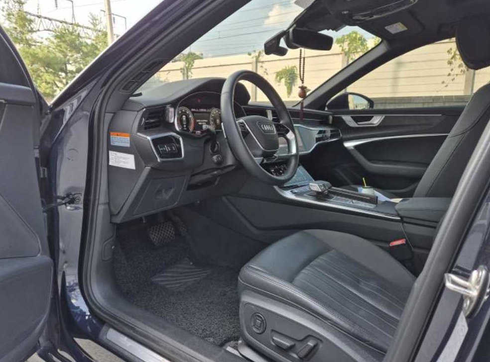 아우디 A6 45 TFSI 프리미엄 사진 9