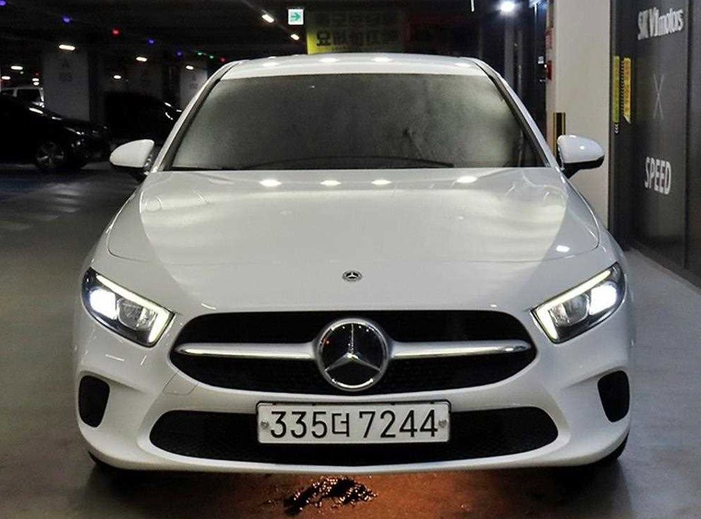 벤츠 A 클래스 A220 세단 사진 2