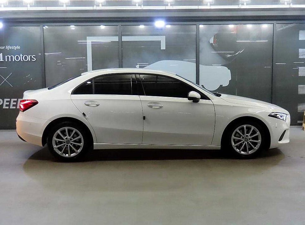 벤츠 A 클래스 A220 세단 사진 3