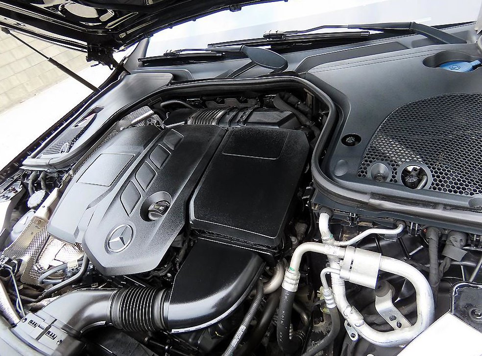 벤츠 E 클래스 E220d 4MATIC 익스클루시브 사진 19