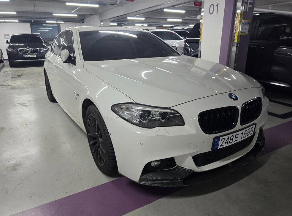 BMW 5시리즈 528i xDrive M 에어로 다이나믹 사진 2