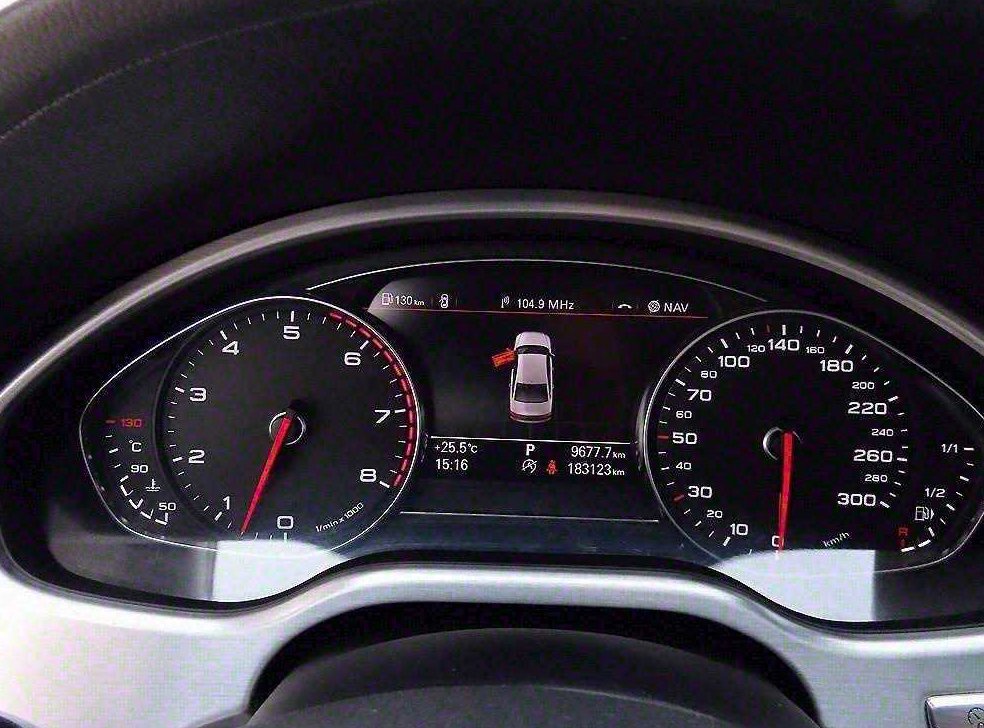 아우디 A8 60 TFSI 콰트로 LWB 사진 8