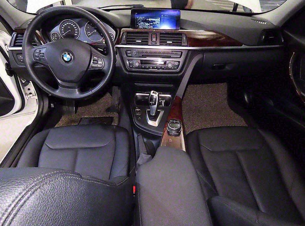 BMW 3시리즈 320d xDrive 사진 10