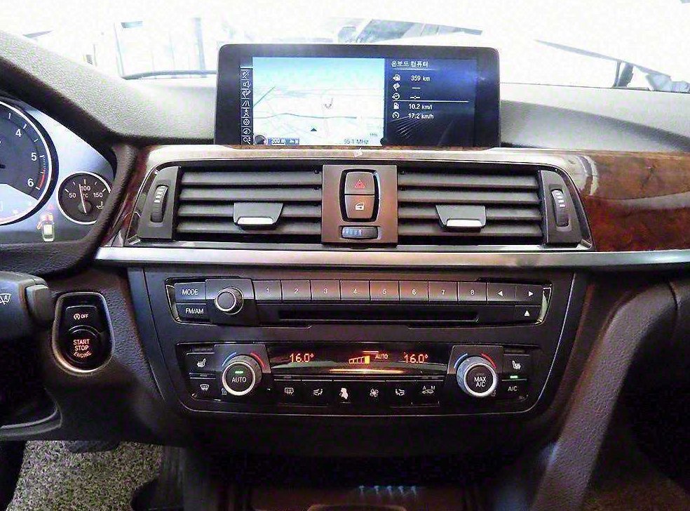 BMW 3시리즈 320d xDrive 사진 11