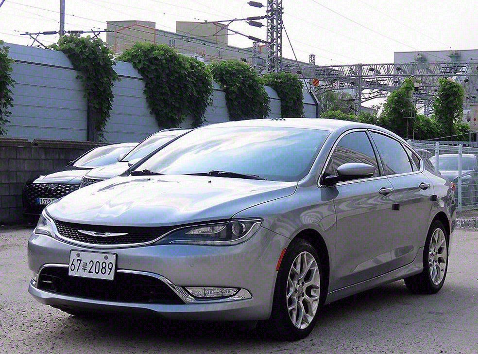 크라이슬러 200 2.4 C 사진 2