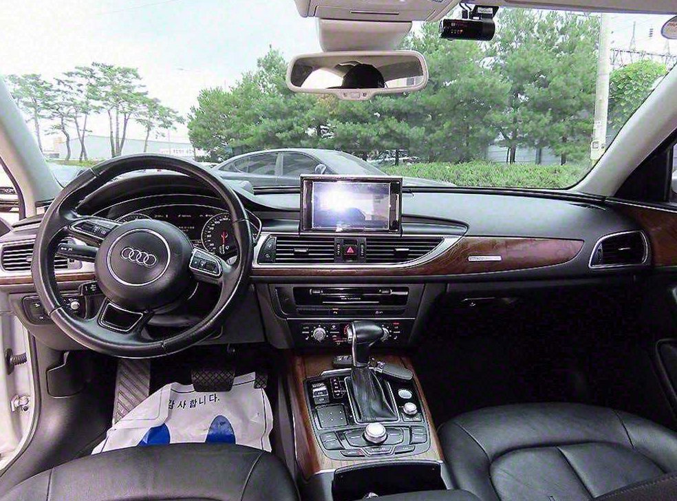 아우디 A6 40 TFSI 콰트로 사진 7