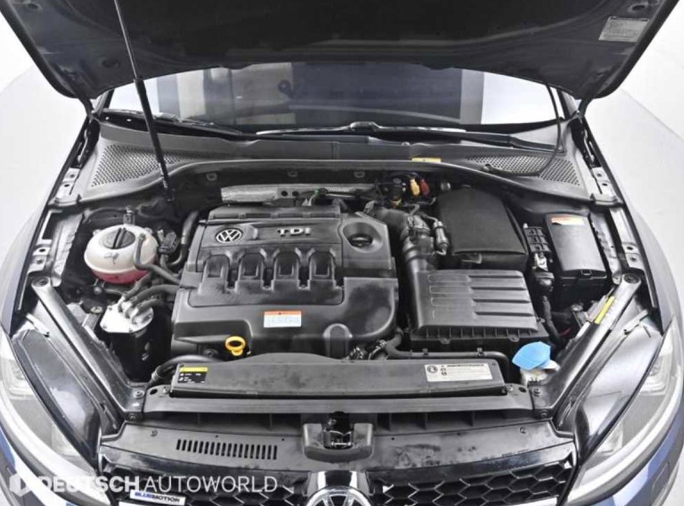 폭스바겐 골프 2.0 TDI 사진 6