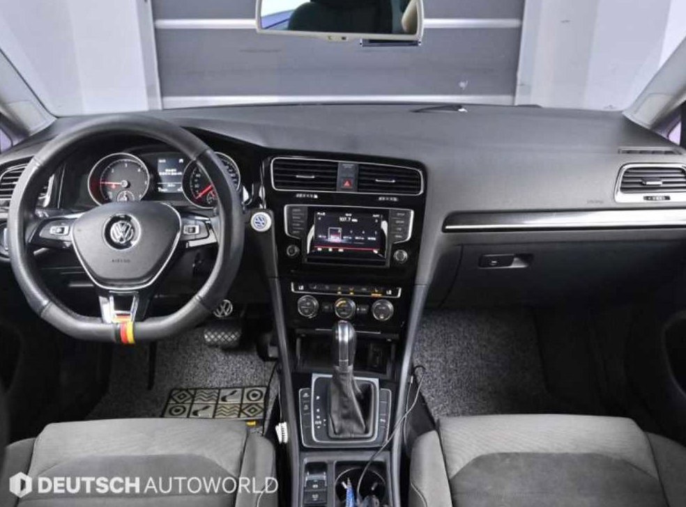 폭스바겐 골프 2.0 TDI 사진 7