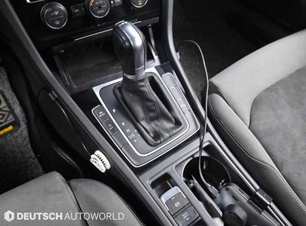 폭스바겐 골프 2.0 TDI 사진 9