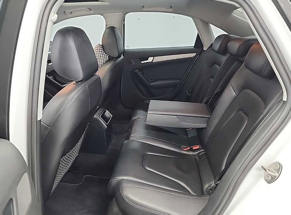 아우디 A4 35 TDI 콰트로 사진 12