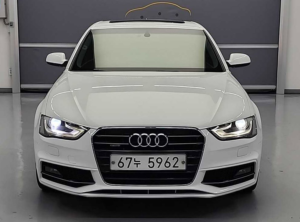 아우디 A4 35 TDI 콰트로 사진 2