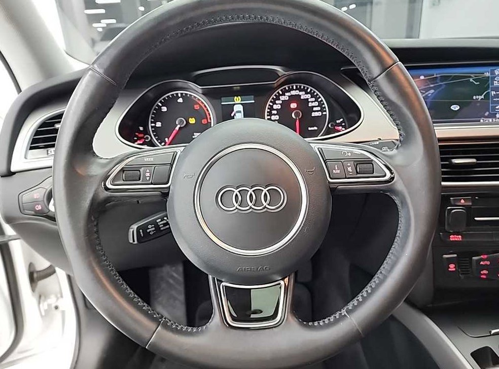 아우디 A4 35 TDI 콰트로 사진 9