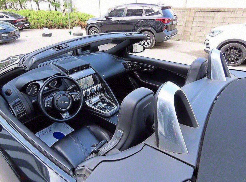 재규어 F-TYPE 3.0 컨버터블 사진 9