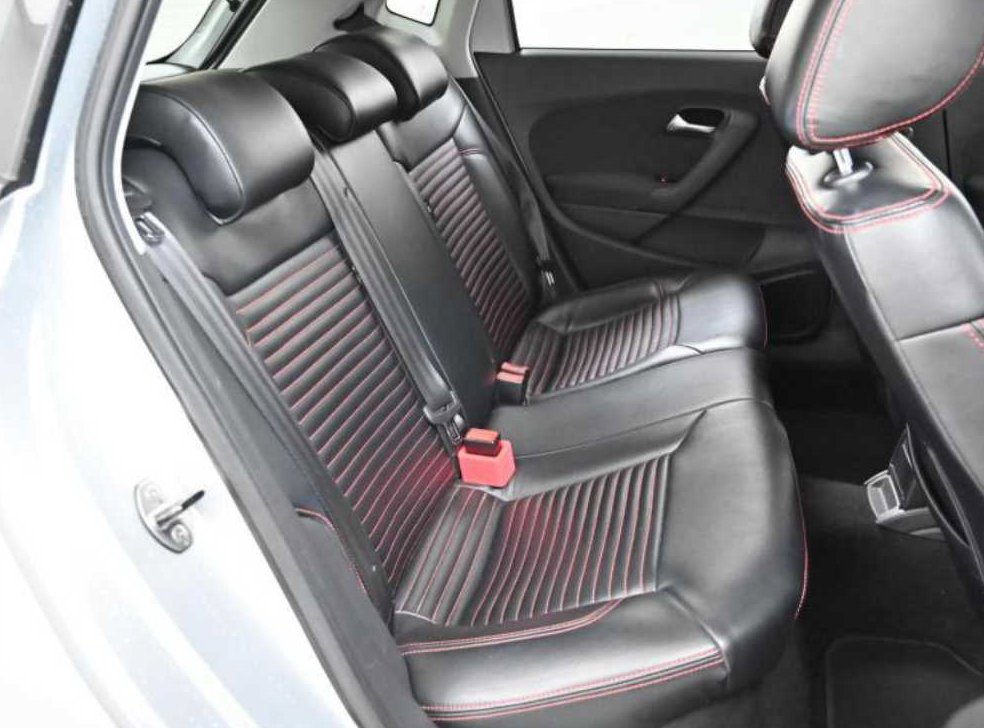 폭스바겐 폴로 1.6 TDI R-LINE 사진 13