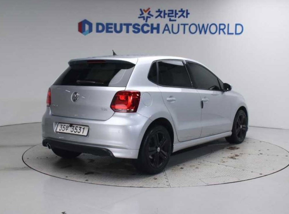 폭스바겐 폴로 1.6 TDI R-LINE 사진 3