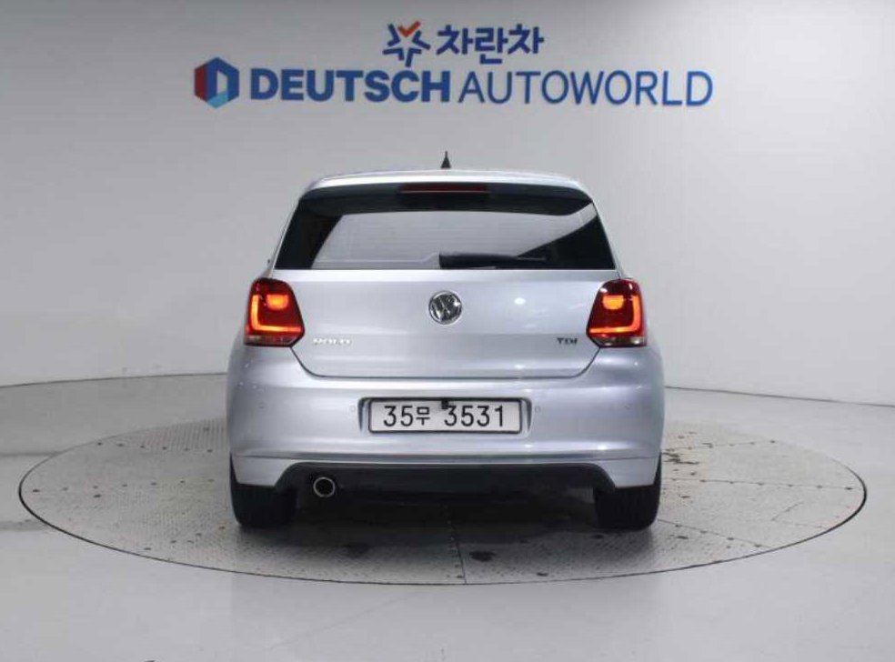 폭스바겐 폴로 1.6 TDI R-LINE 사진 5