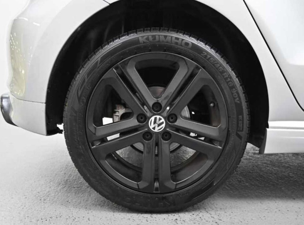 폭스바겐 폴로 1.6 TDI R-LINE 사진 6