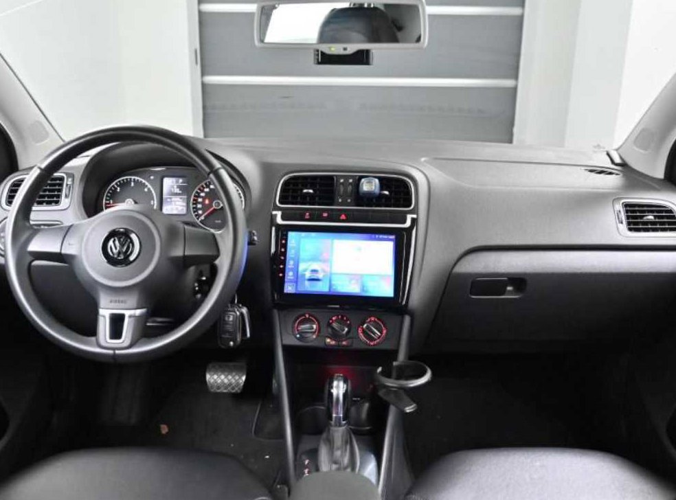 폭스바겐 폴로 1.6 TDI R-LINE 사진 8