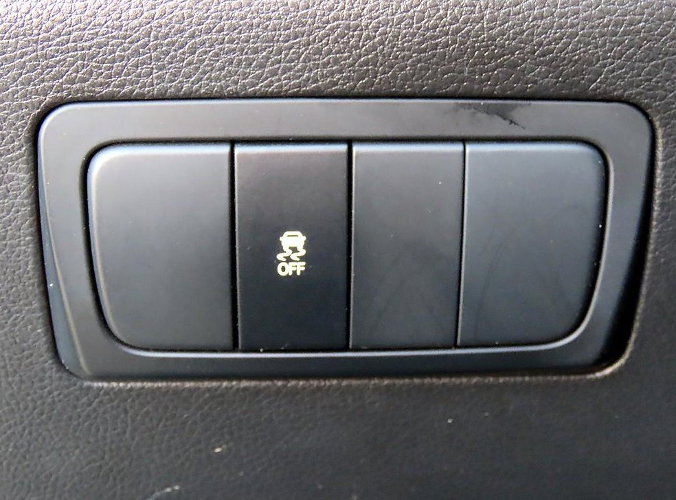 KG모빌리티(쌍용)  코란도 CLUBBY 2WD 사진 14