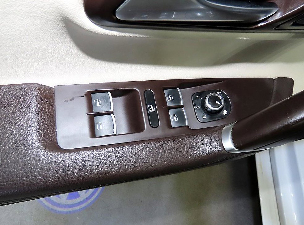 폭스바겐 CC 2.0 TDI 블루모션 4모션 사진 13
