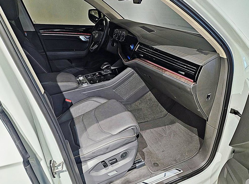 폭스바겐 투아렉 3.0 TDI 프레스티지 사진 16