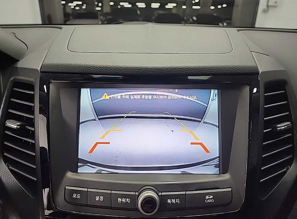 KG모빌리티(쌍용)  티볼리 4WD 디젤 1.6 RX 사진 15