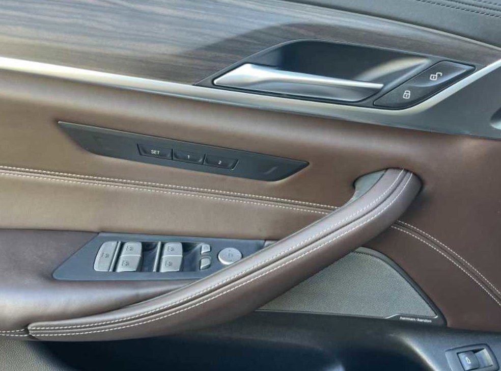 BMW 5시리즈 520d 럭셔리 플러스 사진 13