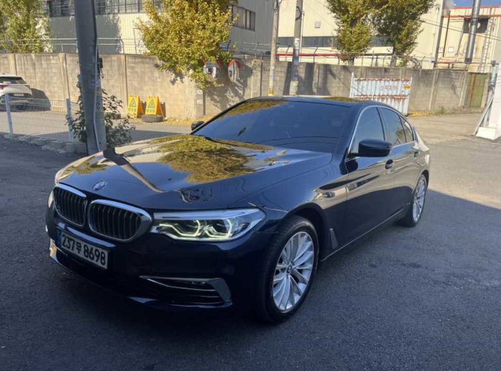 BMW 5시리즈 520d 럭셔리 플러스 사진 2