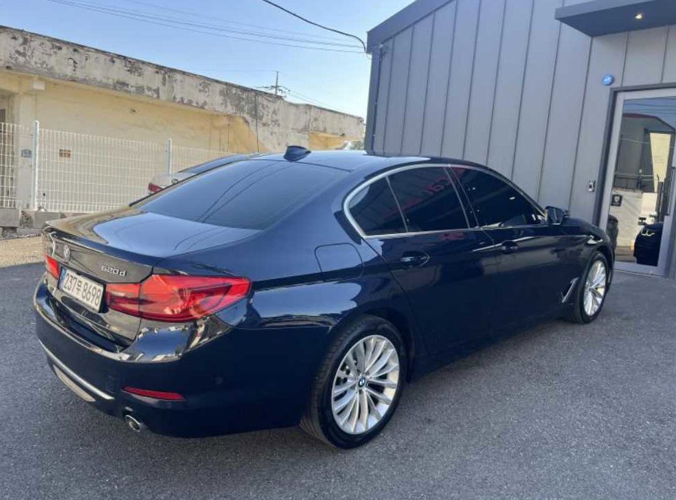 BMW 5시리즈 520d 럭셔리 플러스 사진 4